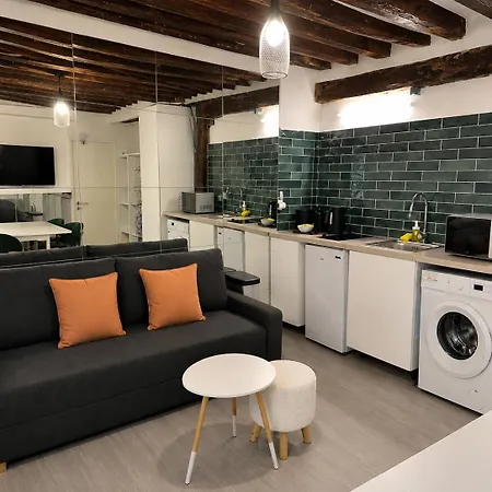 Latin Quarter Classic 1br With Netflix 公寓 *
