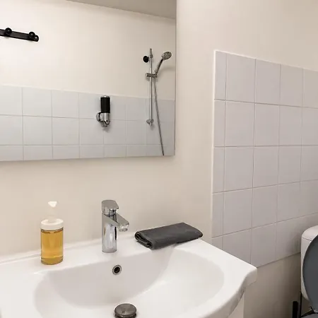 Latin Quarter Classic 1br With Netflix